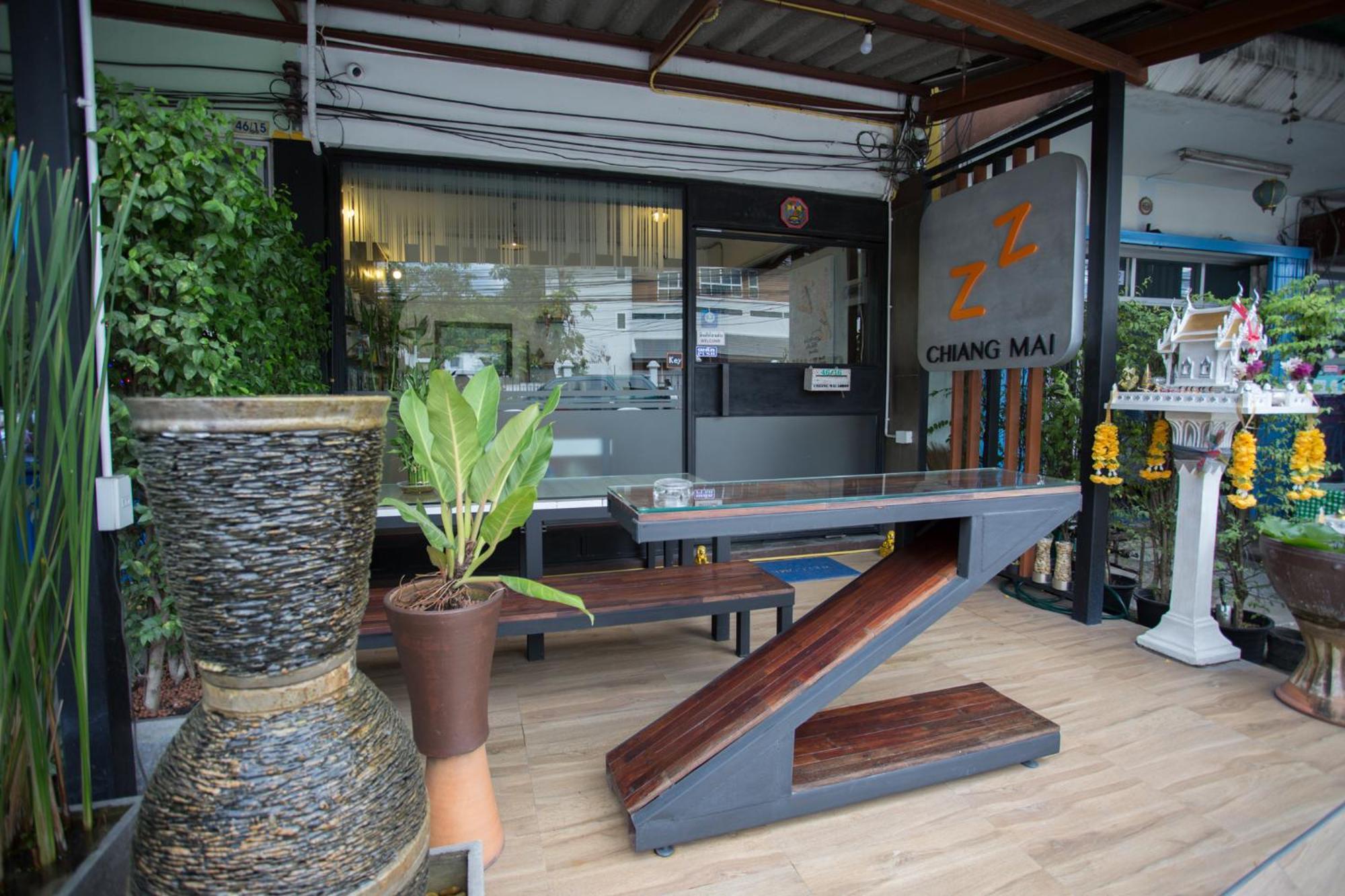 Zz Hostel เชียงใหม่ ภายนอก รูปภาพ