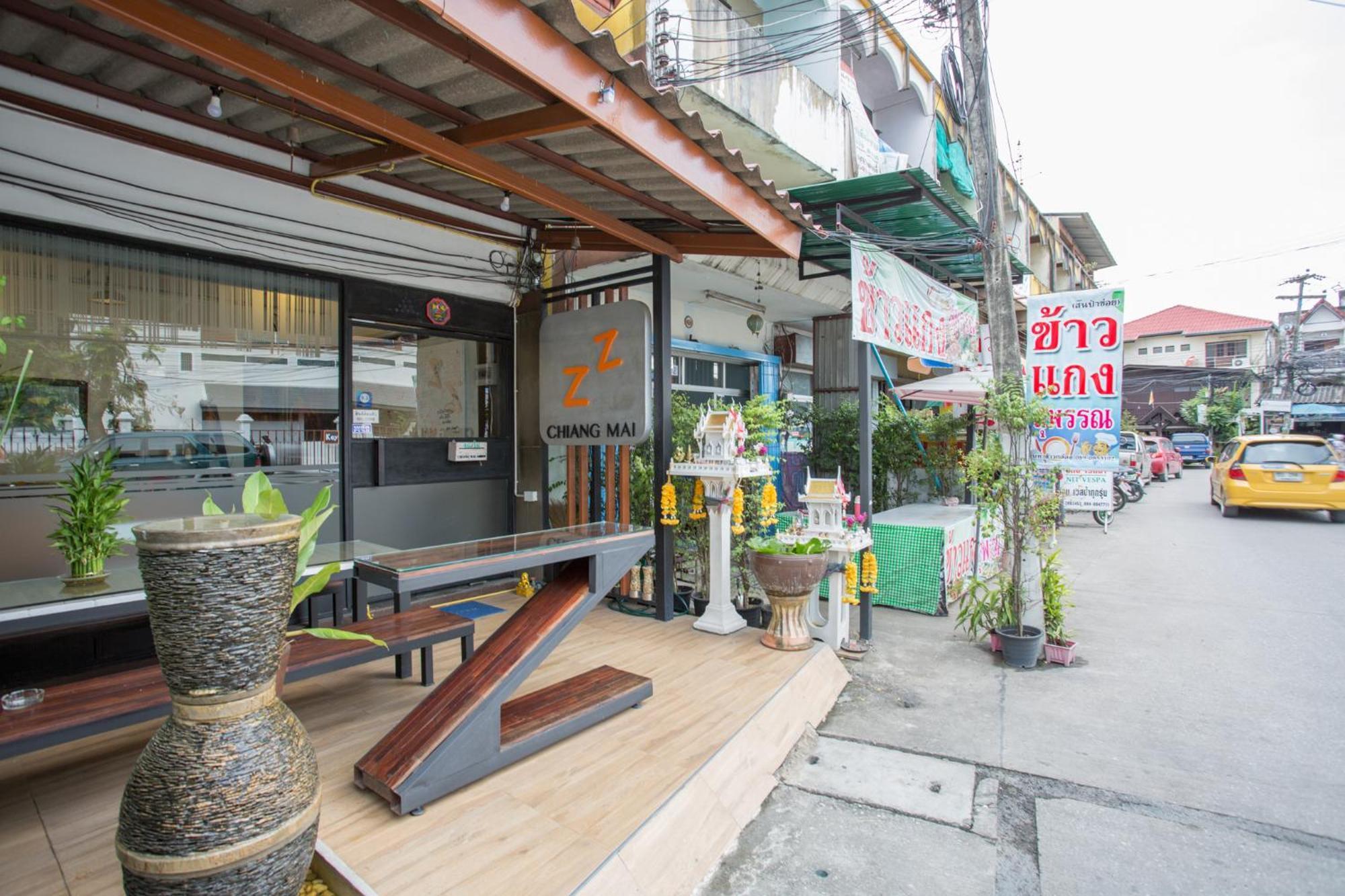 Zz Hostel เชียงใหม่ ภายนอก รูปภาพ