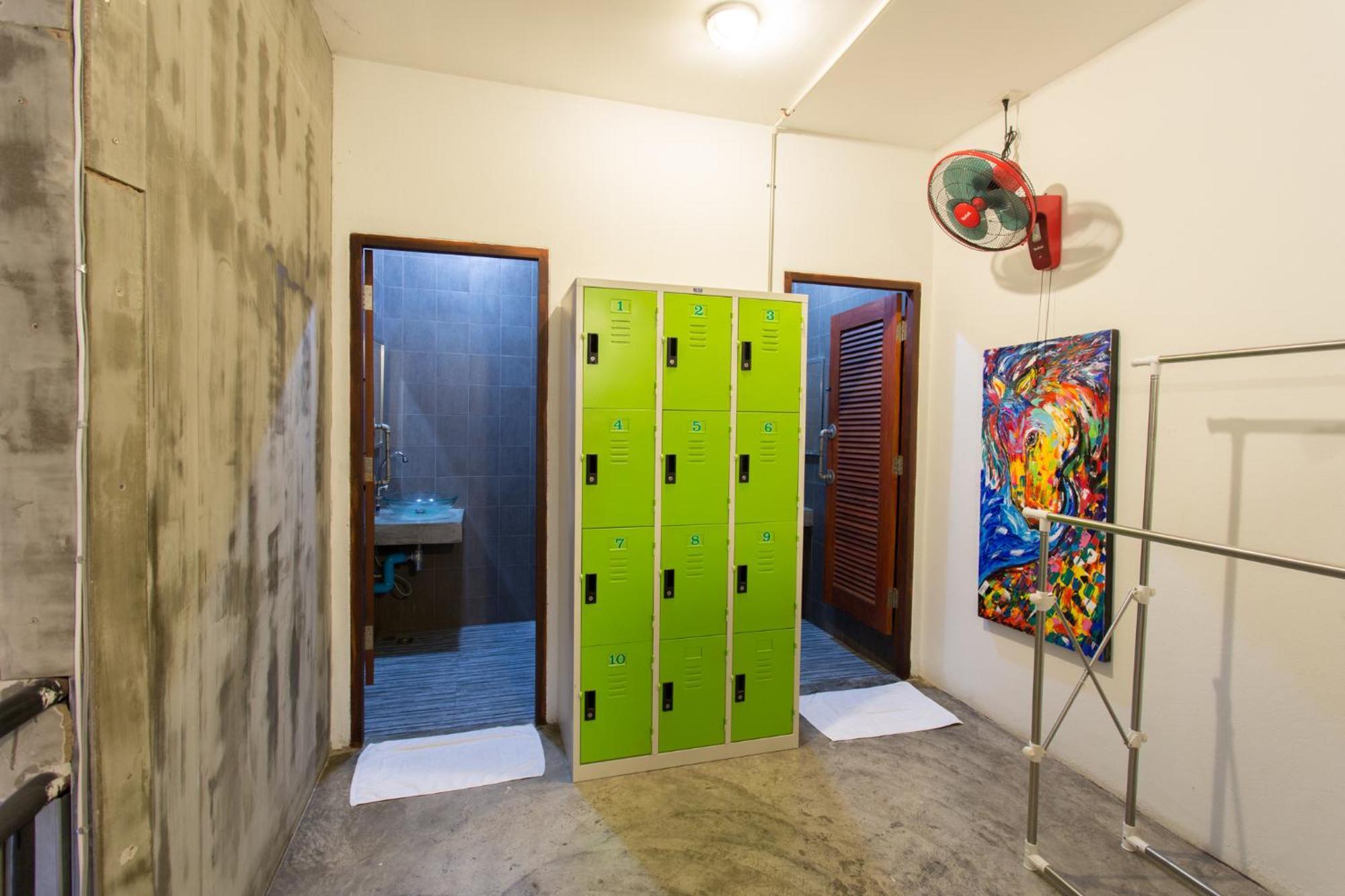 Zz Hostel เชียงใหม่ ภายนอก รูปภาพ