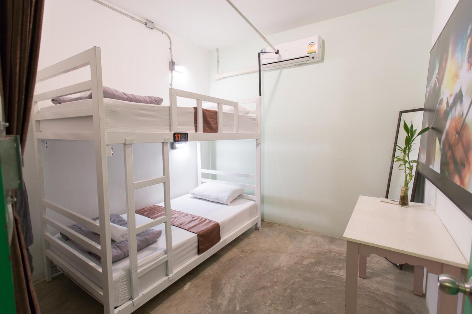 Zz Hostel เชียงใหม่ ภายนอก รูปภาพ
