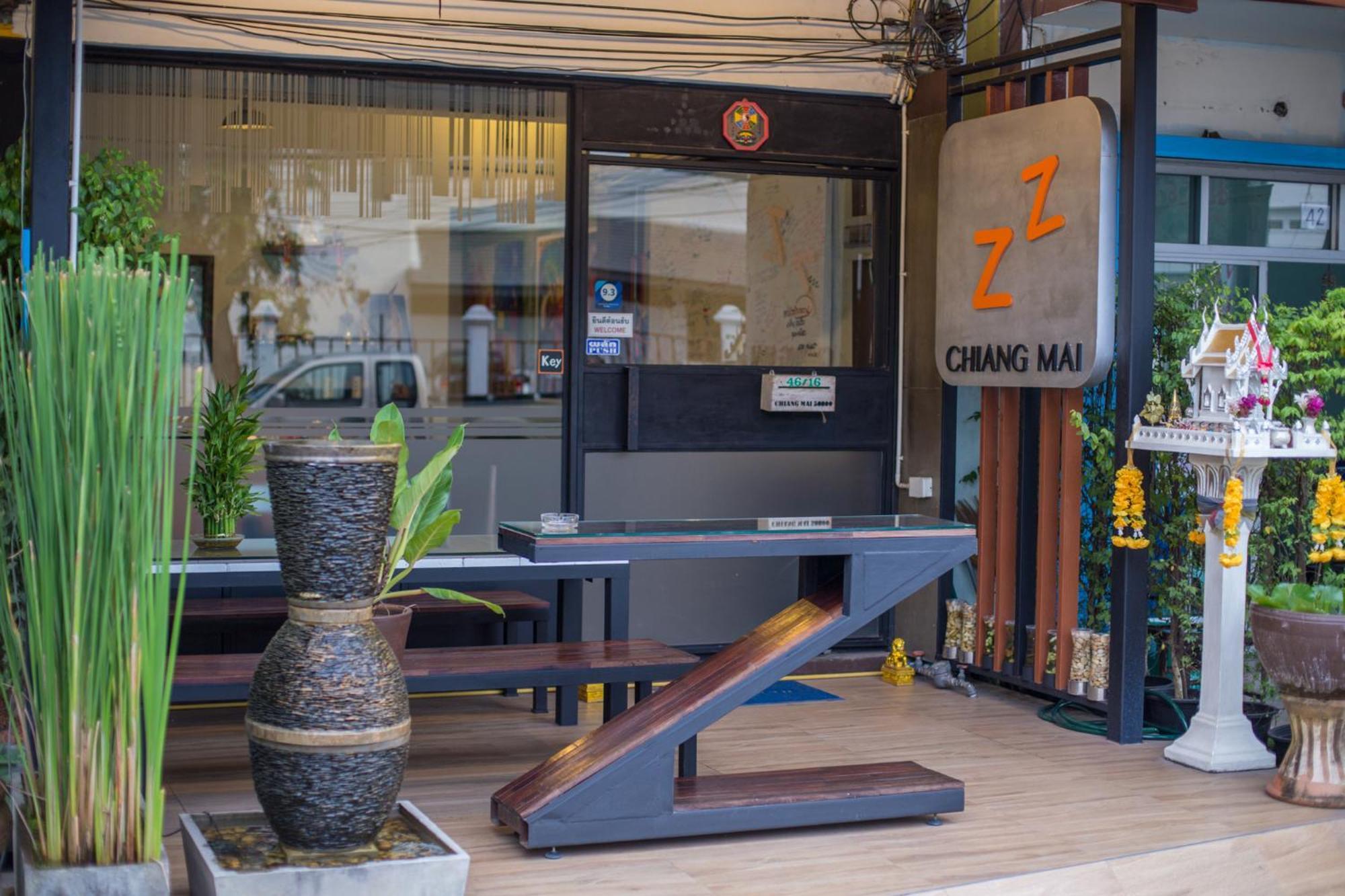 Zz Hostel เชียงใหม่ ภายนอก รูปภาพ