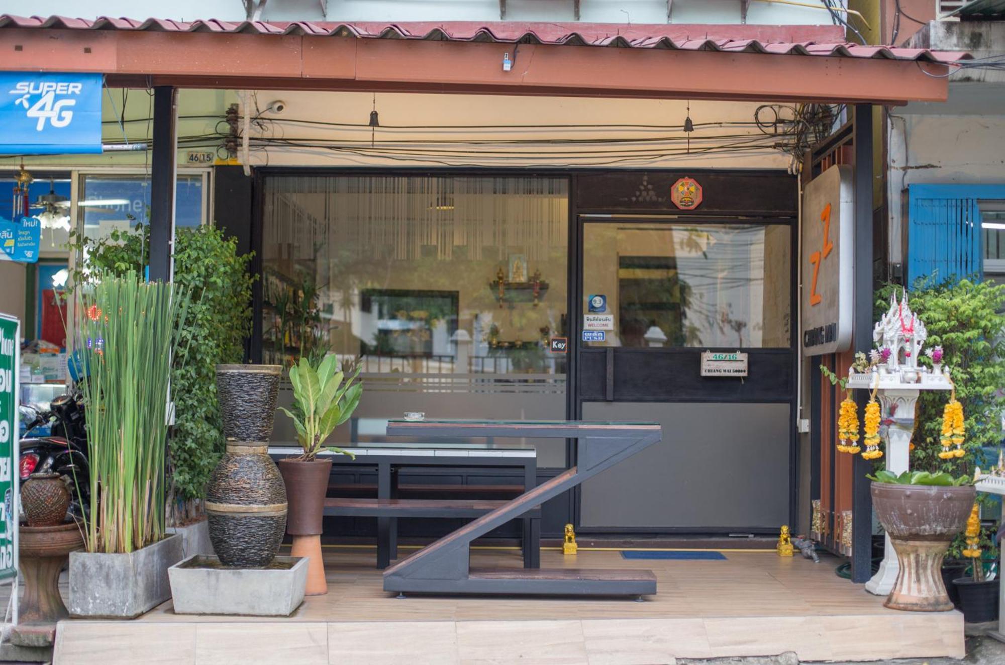 Zz Hostel เชียงใหม่ ภายนอก รูปภาพ