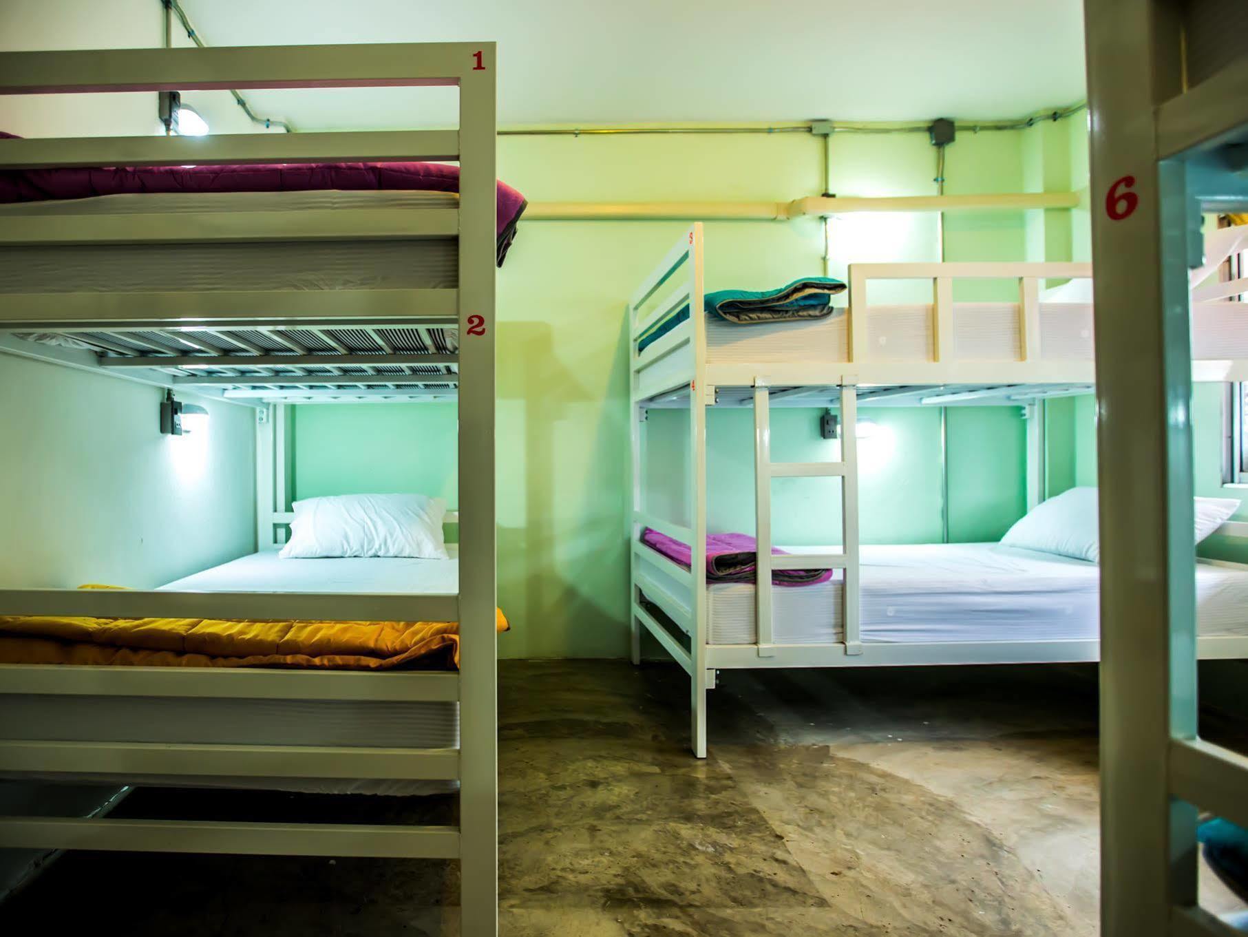 Zz Hostel เชียงใหม่ ภายนอก รูปภาพ