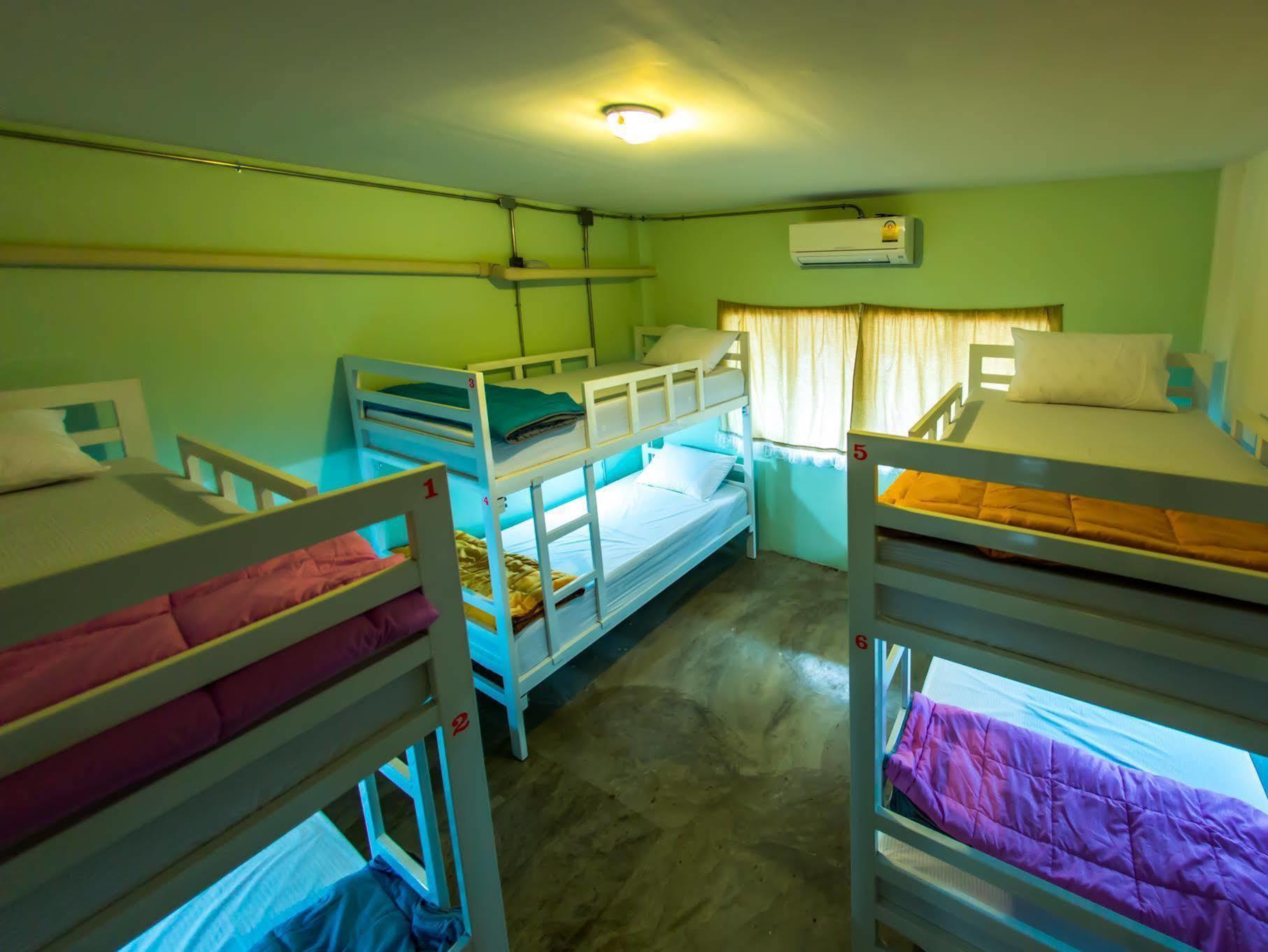 Zz Hostel เชียงใหม่ ภายนอก รูปภาพ